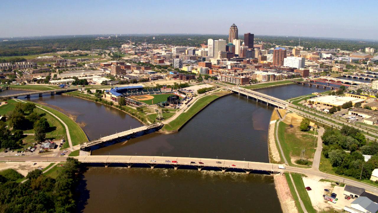 Confluence of Des Moines and Raccoon Rivers  Iowa Science Phenomena